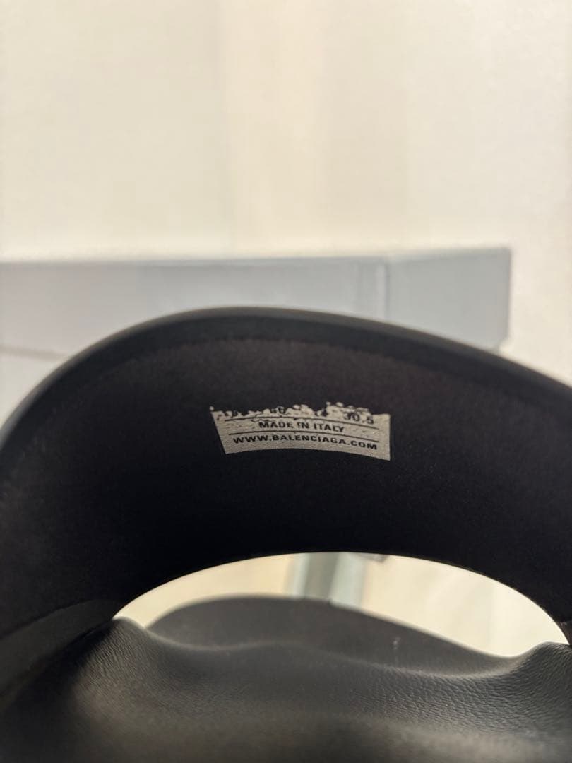 BALENCIAGA ブラックサンダル