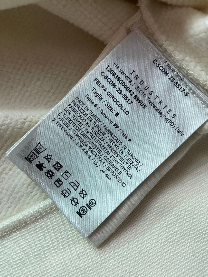 MONCLER エンボスロゴ スウェット