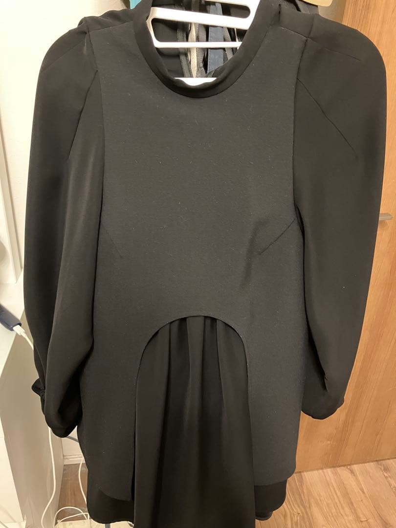 エンフォルド　黒長袖フレアトップス　38サイズ