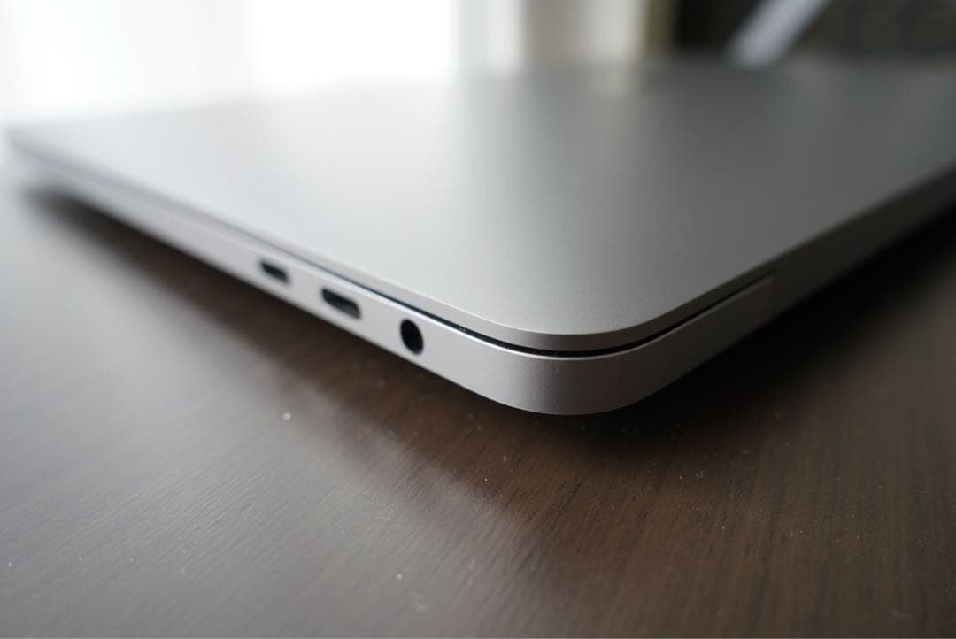 Zyn　Apple MacBook Pro 2020 13インチ