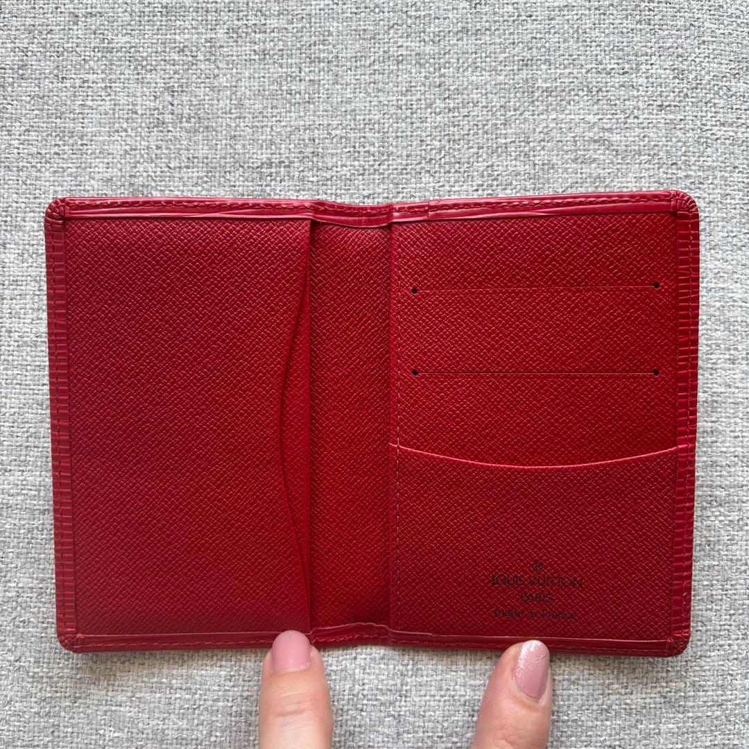 ルイ・ヴィトン　名刺入れ　エピ　赤