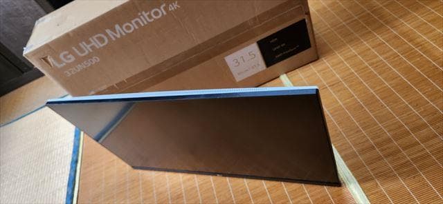LG_4K_31.5インチ_モニタ_スピーカ付_32UN500-W_00904