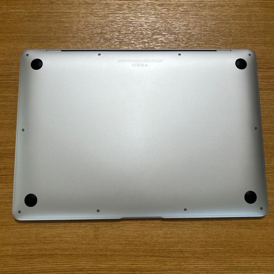 MacBook Air 2020 M1、8G、256GB、13インチ