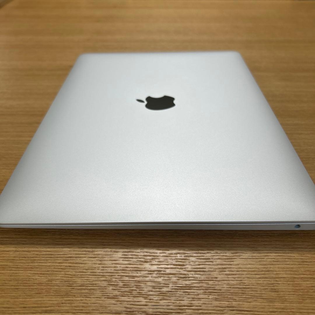 MacBook Air 2020 M1、8G、256GB、13インチ