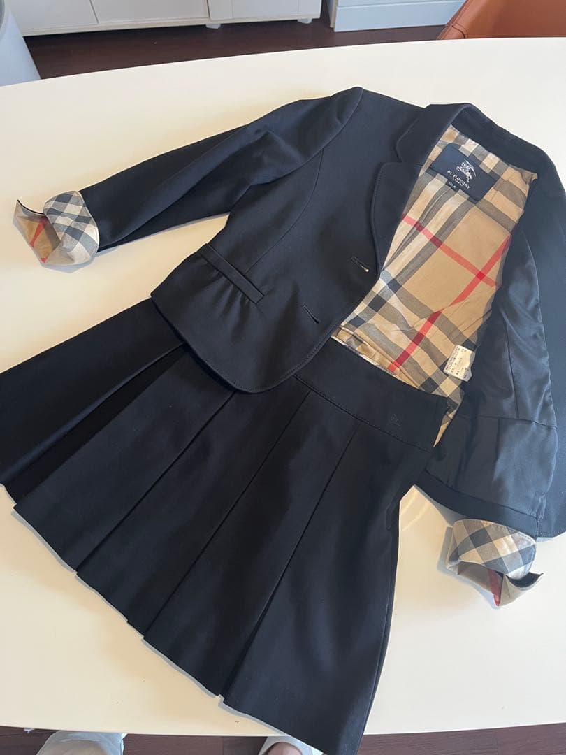 ♾️myhさま専用　卒入学式用　BURBERRY フォーマルスーツ ブラック