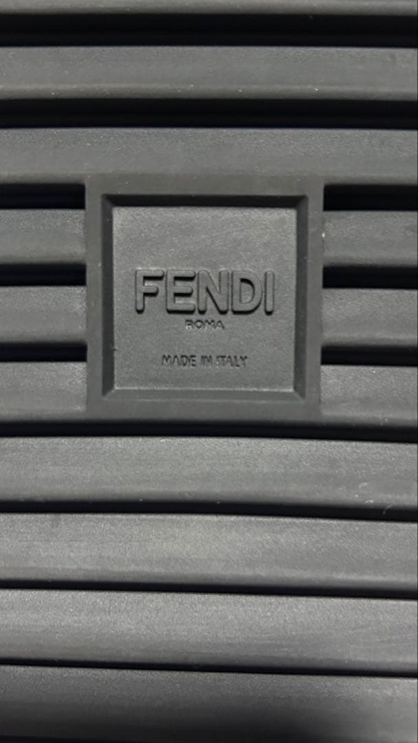 ＊美品破格＊ FENDI スライドサンダル