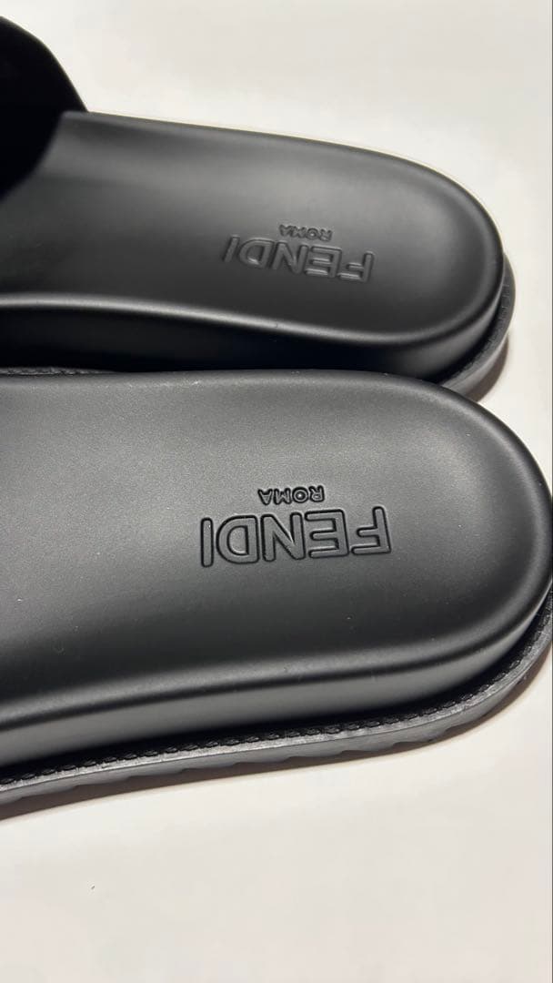 ＊美品破格＊ FENDI スライドサンダル