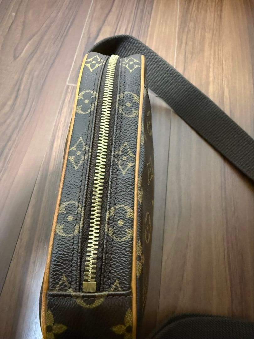 ルイヴィトン　ポシェットガンジュ