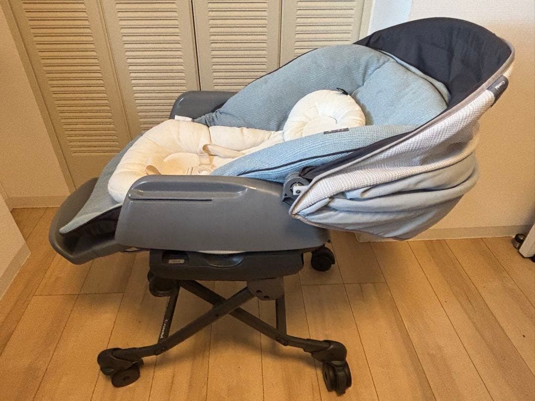 Combi ネムリラ AUTO SWING BEDi Long 電動