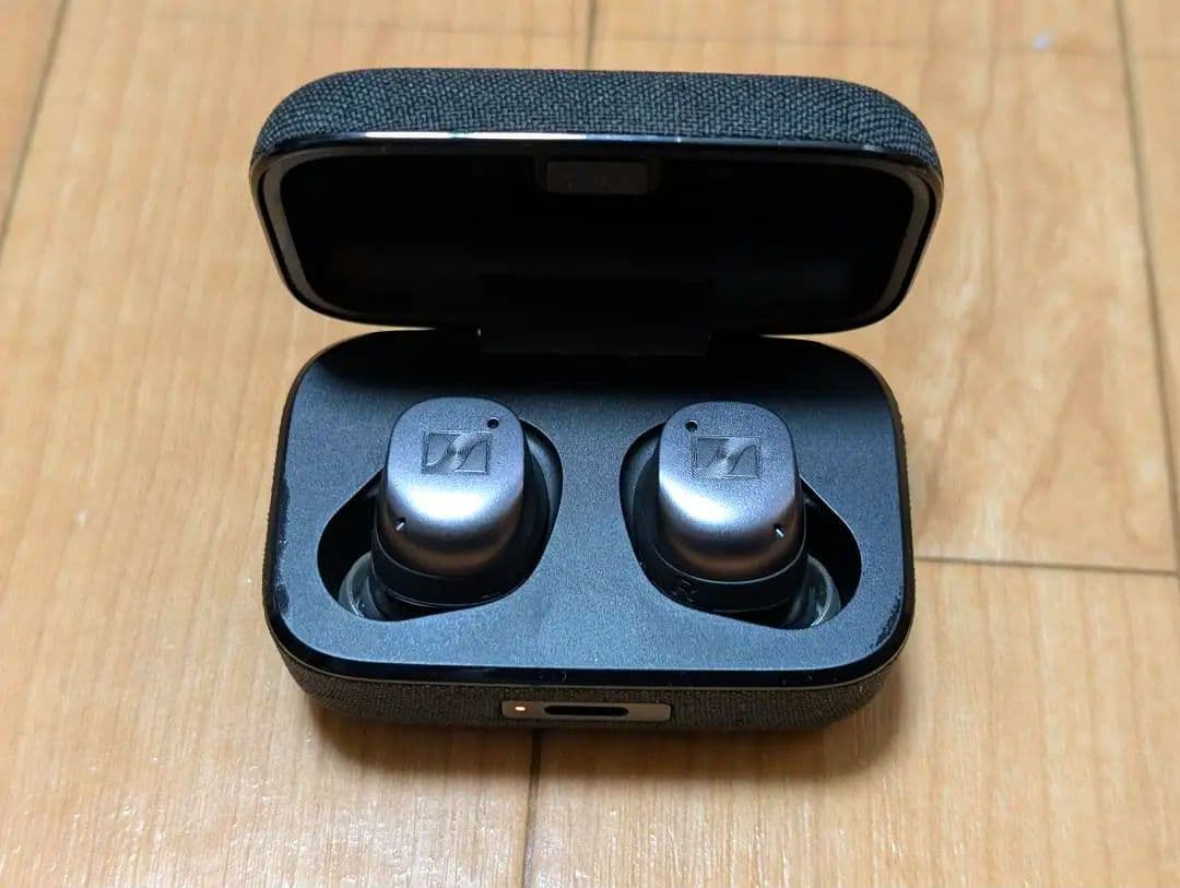 Momentum True Wireless 4 グラファイト