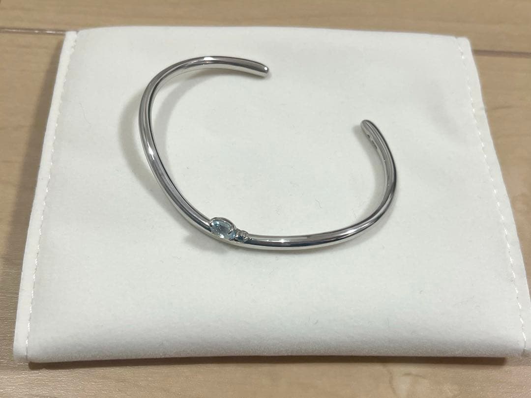 4℃　シルバー　バングル　ブレスレット　 ヨンドシー　ケース付き