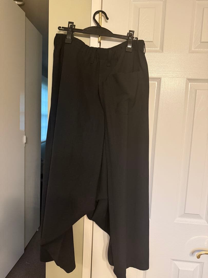 【美品】ISSEY MIYAKE 132.5 変形ドレープパンツ 黒