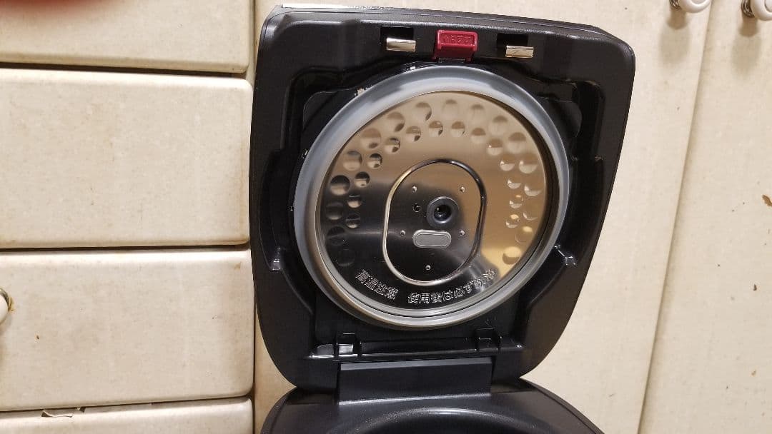 2023年製 タイガー圧力IH炊飯器 遠赤3層土鍋コート釜仕様 旨み粒立ち炊き