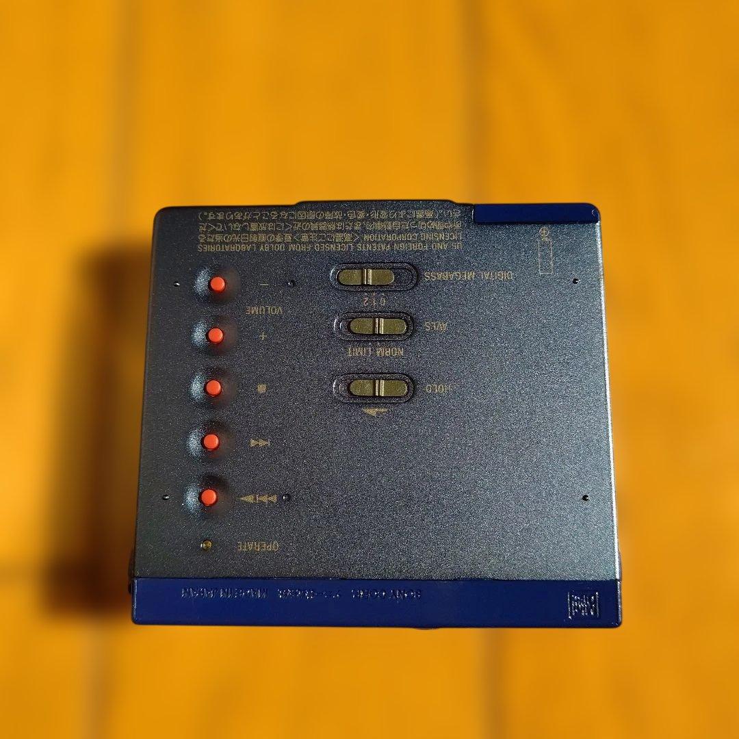 完品極美品 SONY ポータブルMDプレーヤー MZ-E7W