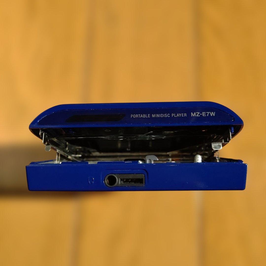 完品極美品 SONY ポータブルMDプレーヤー MZ-E7W