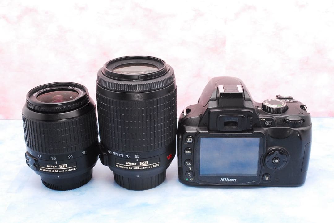 ニコン D60★入門機★望遠レンズ付Wレンズ★小型＆軽量★一眼レフカメラ