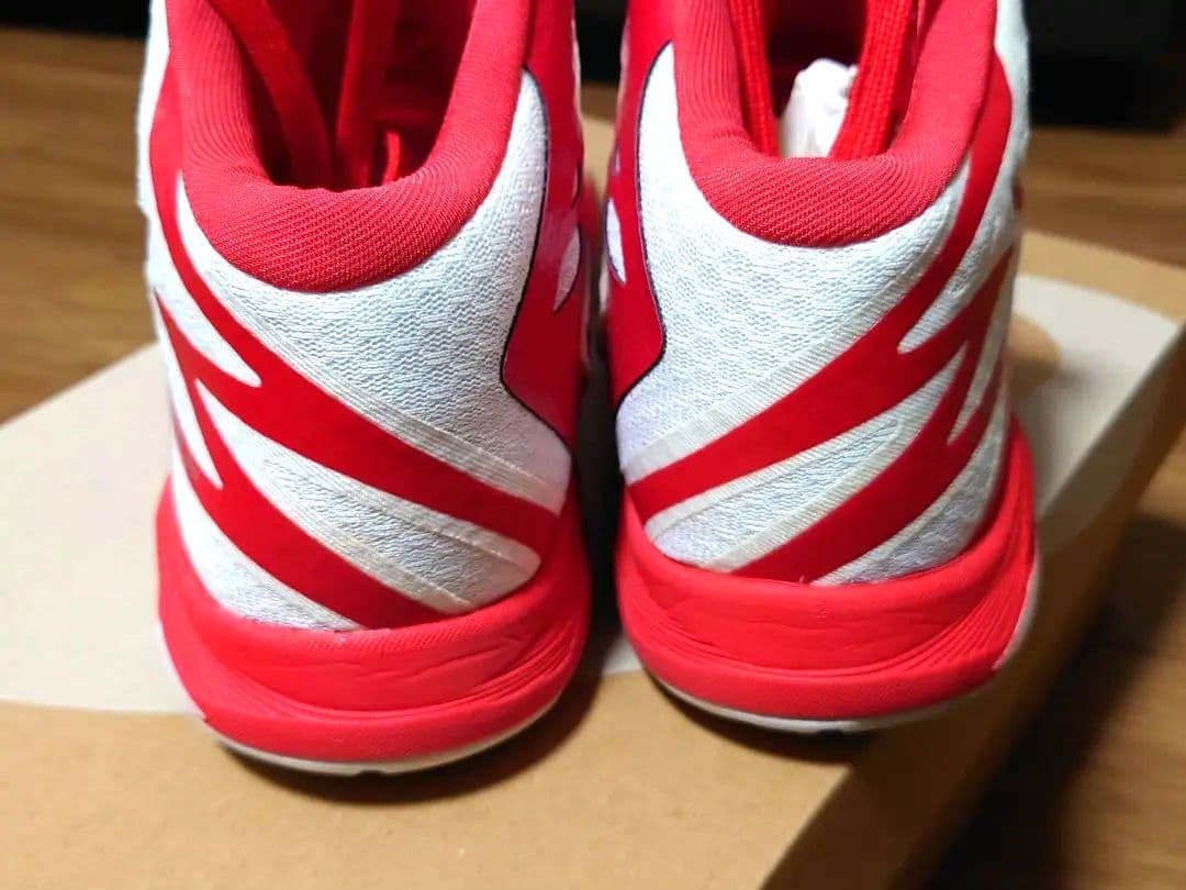 26センチ　美品　ASICS バレーボールシューズ ユニセックス