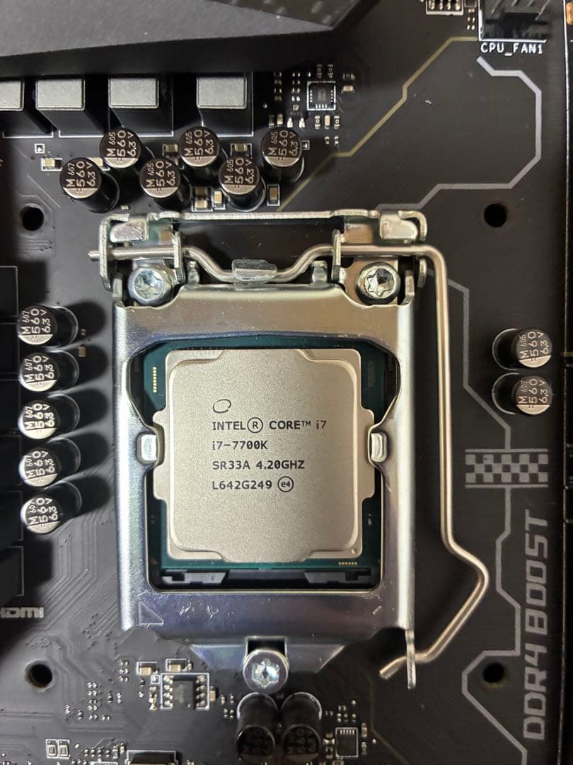 CPU Corei7 7700k &MSI Z270 GAMING PRO CARBON
