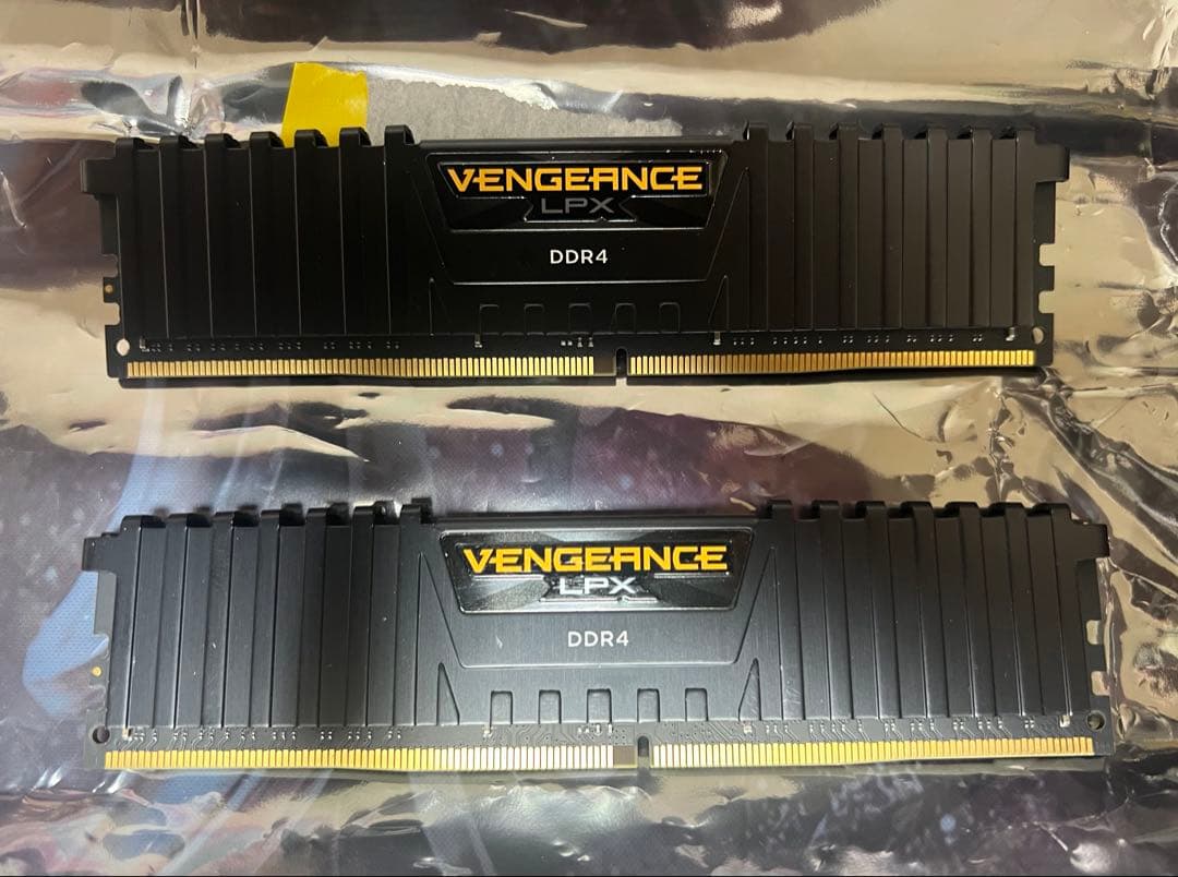 メモリー Vengeance LPX DDR4 16GB (2x8GB)