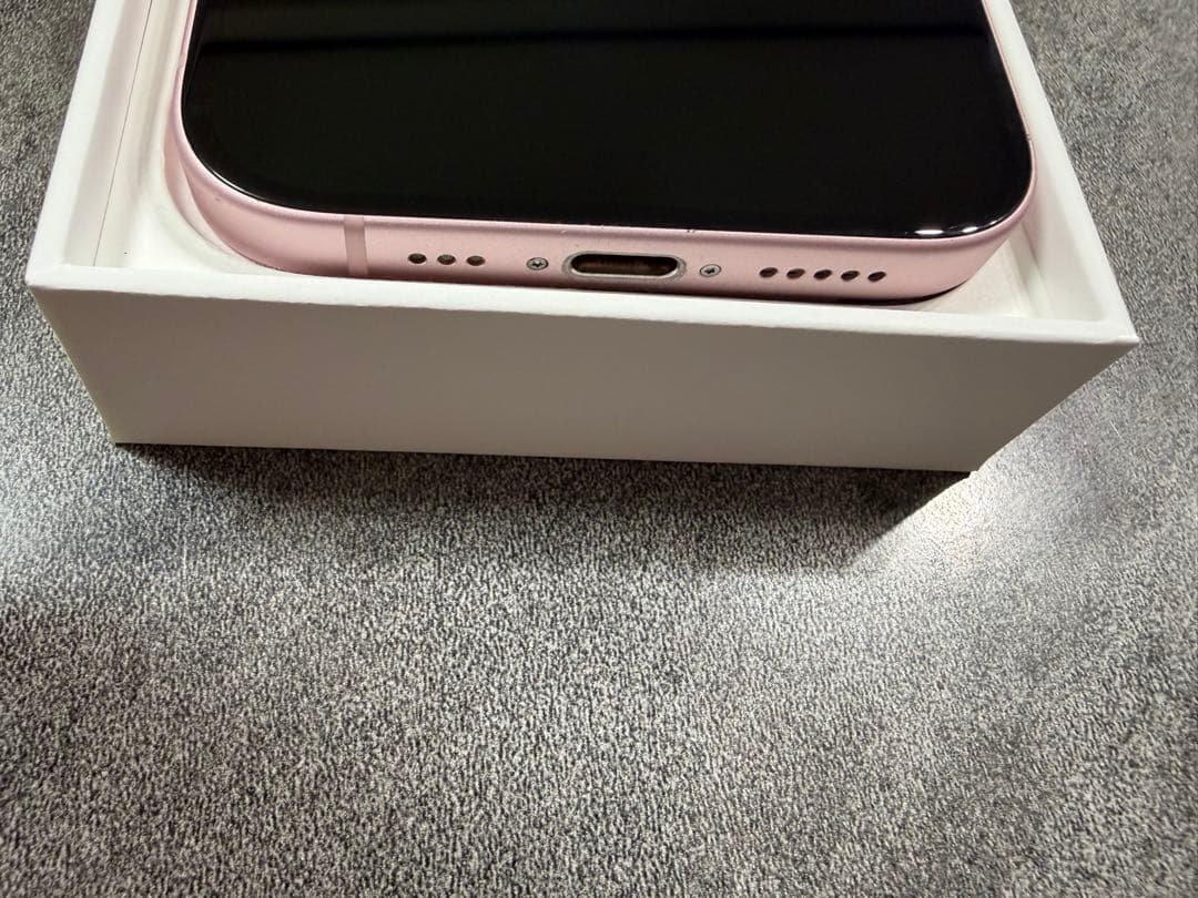 【バッテリー100%】Apple iPhone 15 本体 ピンク　256GB
