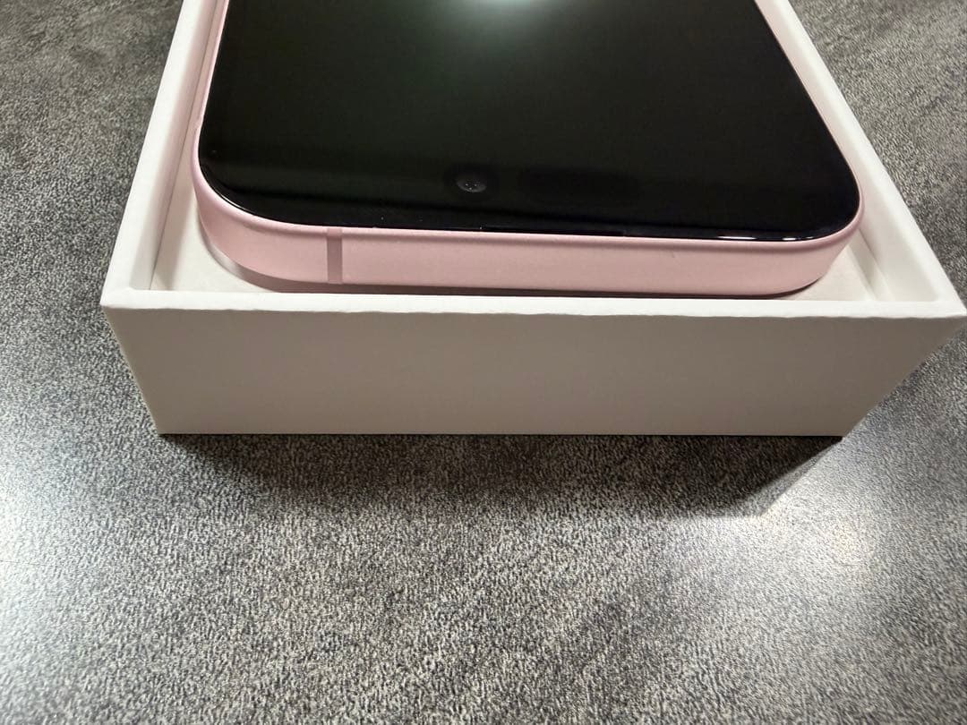 【バッテリー100%】Apple iPhone 15 本体 ピンク　256GB