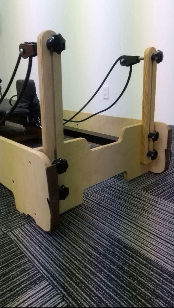 【ざくろくみん】折りたたみピラティスリフォーマー