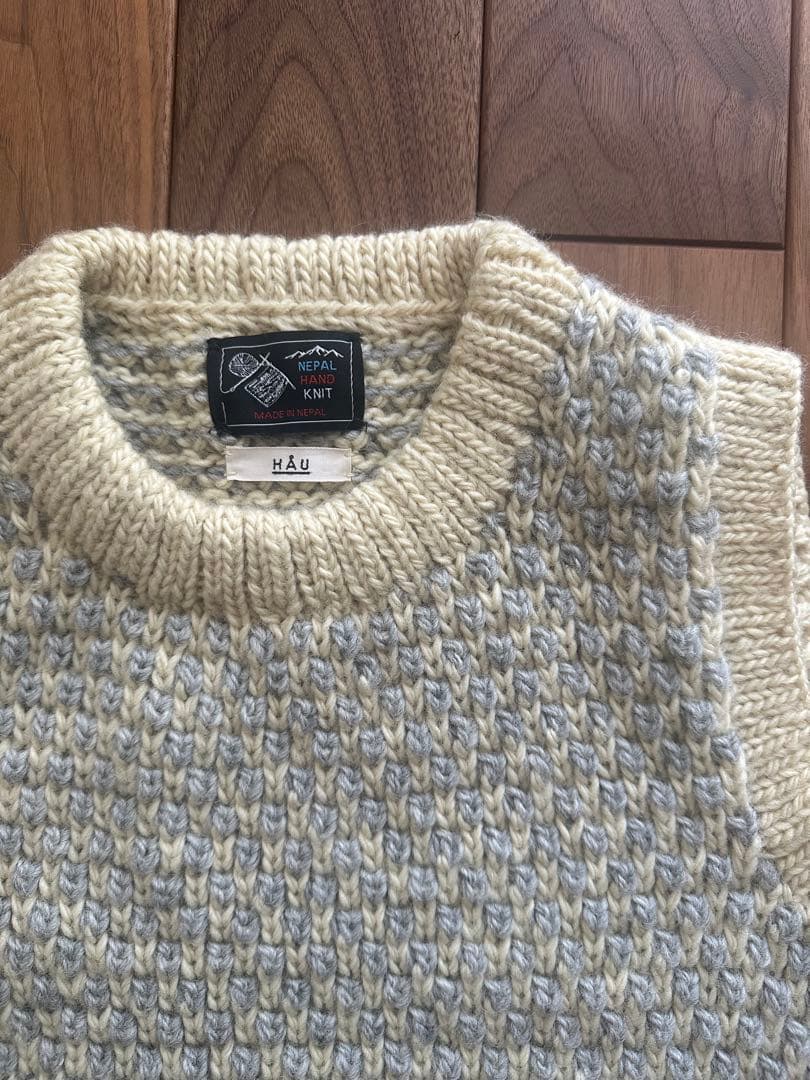 お値下げ！hau ハウ　ハンドニットベスト　nepal アイボリー×グレー 美品