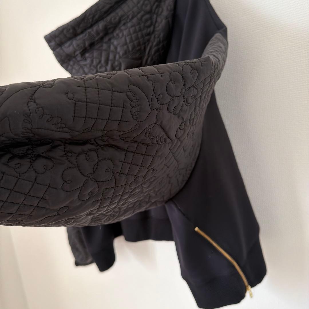 ロージーモンスター　ブラックフード付きパーカー