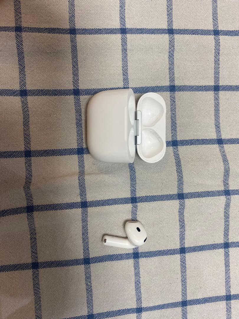 AirPods4 ノイズキャンセリング　片耳