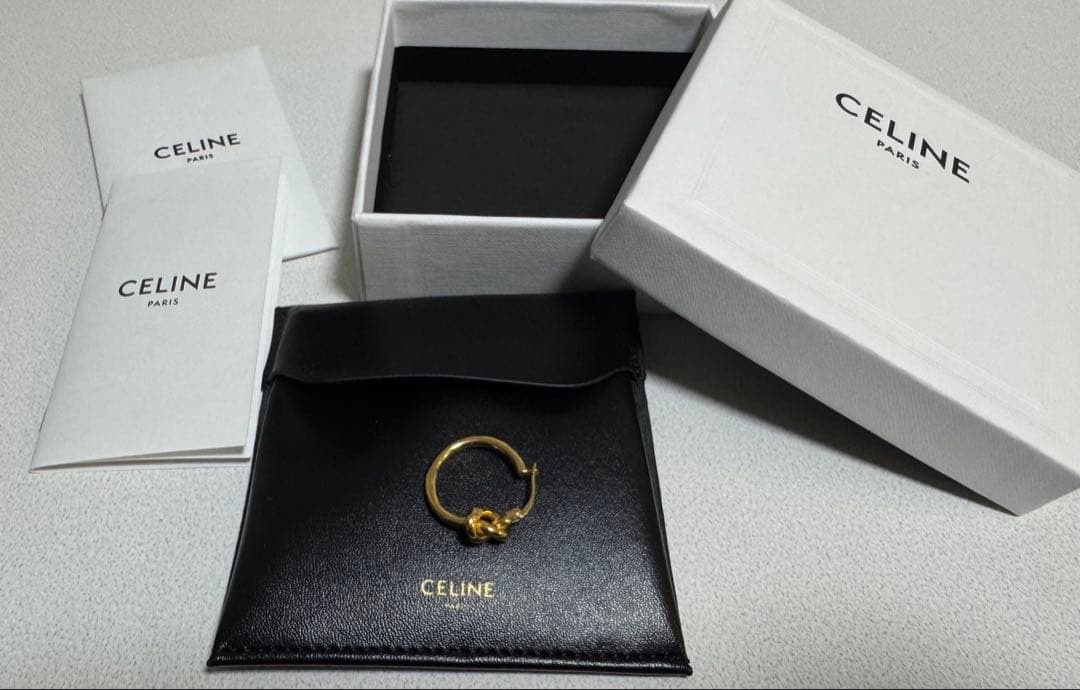 【片方のみ】CELINE ノット スモールフープ ピアス　ゴールド