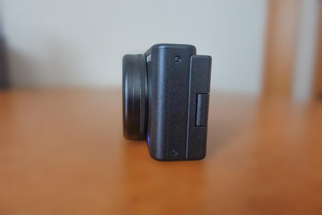 「値下げ」美品 SONY カメラ ZV-1、グリップ GP-VPT2BT付き