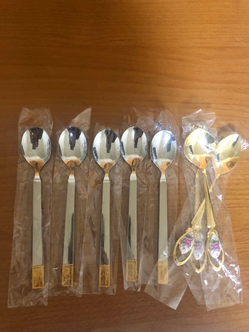 未使用 YVES SAINT LAURENTイブサンローラン スプーン5本セット