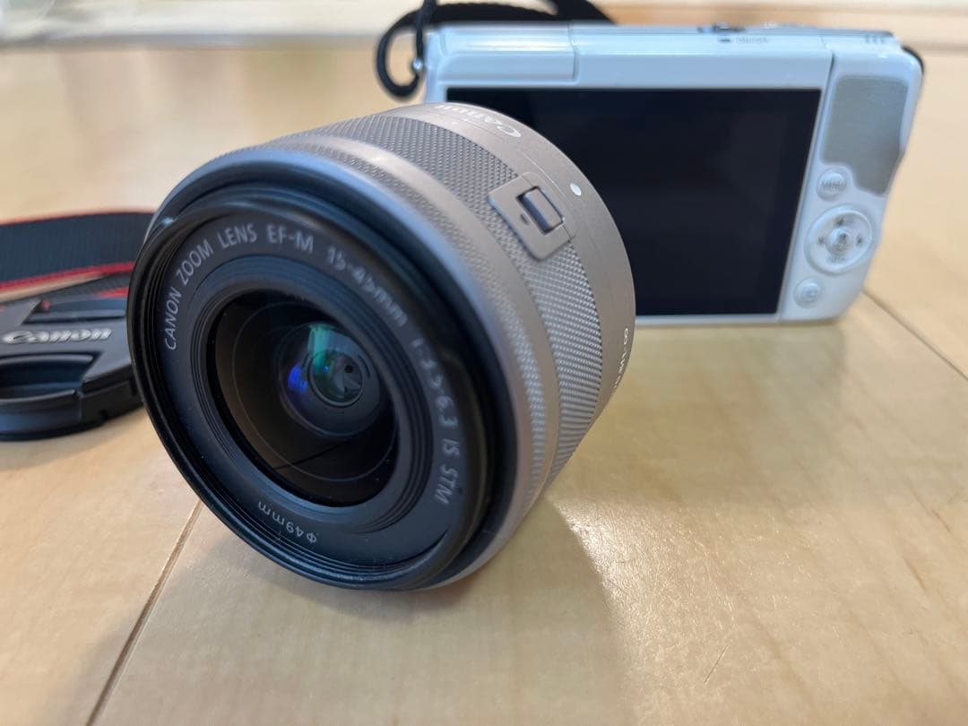 値下げ済　Canon EOS ミラーレスカメラ ホワイト