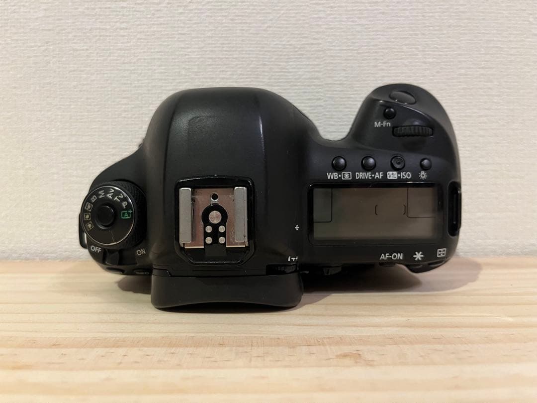 【美品 完動品】Canon EOS 5D Mark IV ボディ #25357