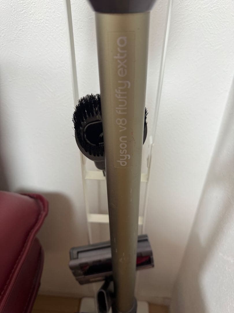 と*も様 （美品）Dyson v8 fluffy extra コードレス掃除機