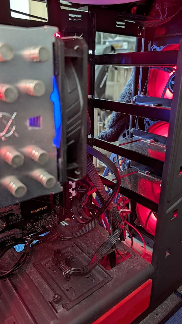 NZXT アクリルウィンドウ付きPCケース　H440ジャンク