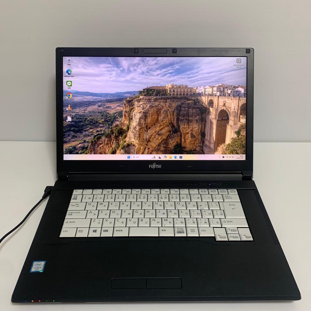 富士通 LIFEBOOKA576/R i5-6300U SSD128 Win11