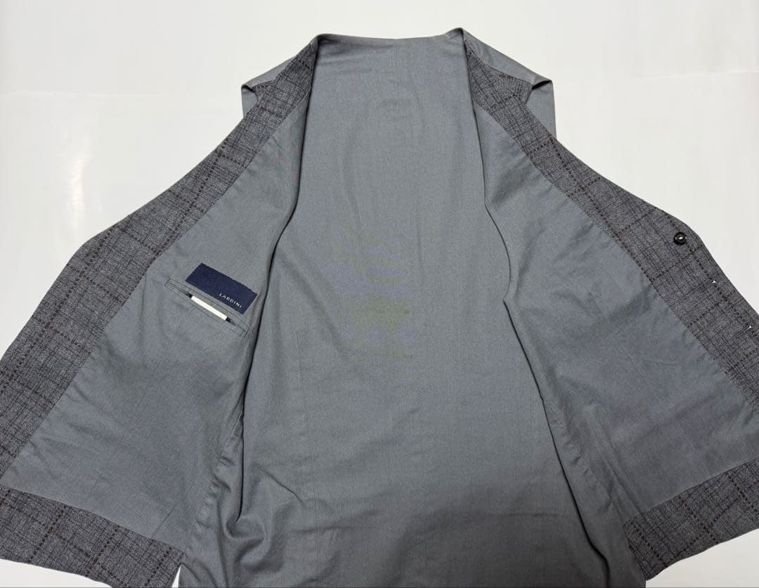 【美品】 LARDINI ウール素材ジレ46イタリア製(グレーブラウンチェック)