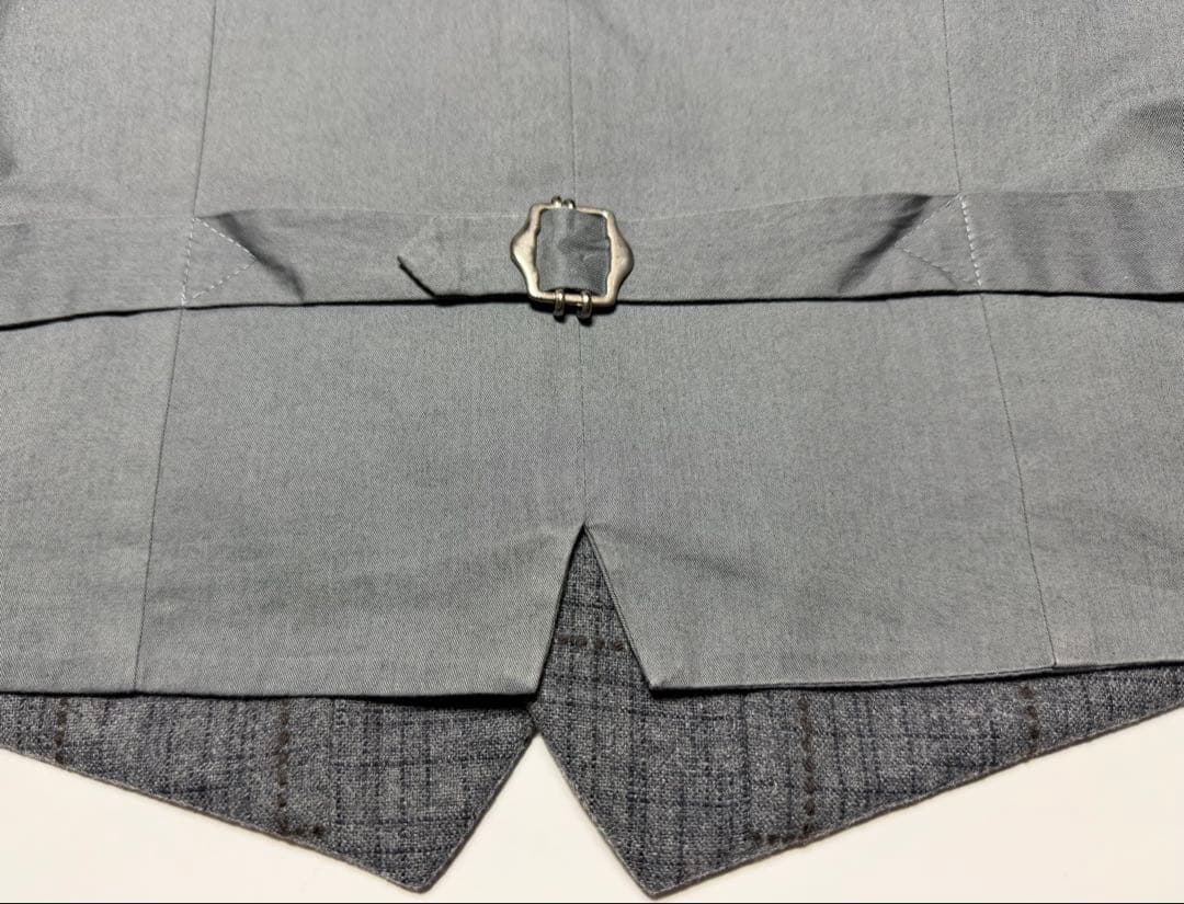 【美品】 LARDINI ウール素材ジレ46イタリア製(グレーブラウンチェック)