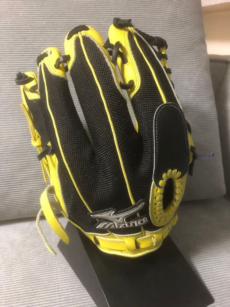 ミズノ　外野手用オーダーグラブ