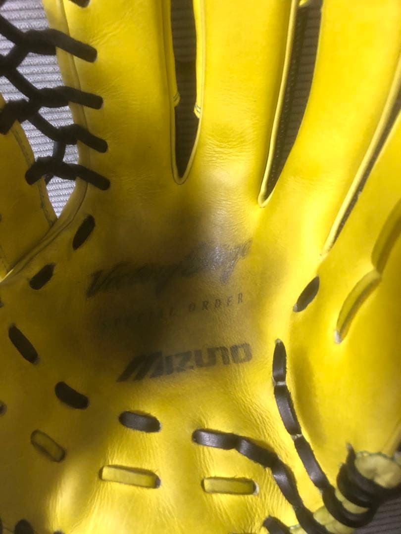 ミズノ　外野手用オーダーグラブ