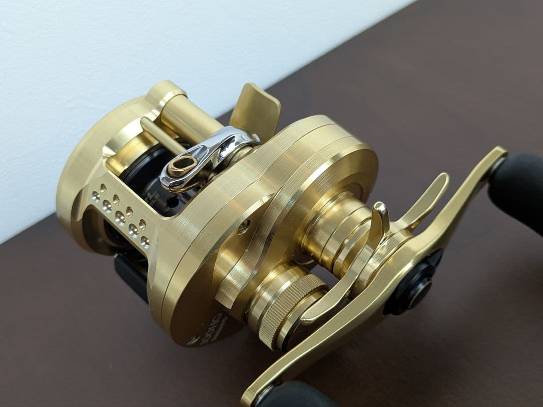 【未使用品】SHIMANO CALCUTTA CONQUEST 100HG