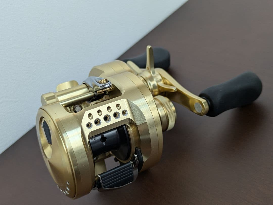 【未使用品】SHIMANO CALCUTTA CONQUEST 100HG