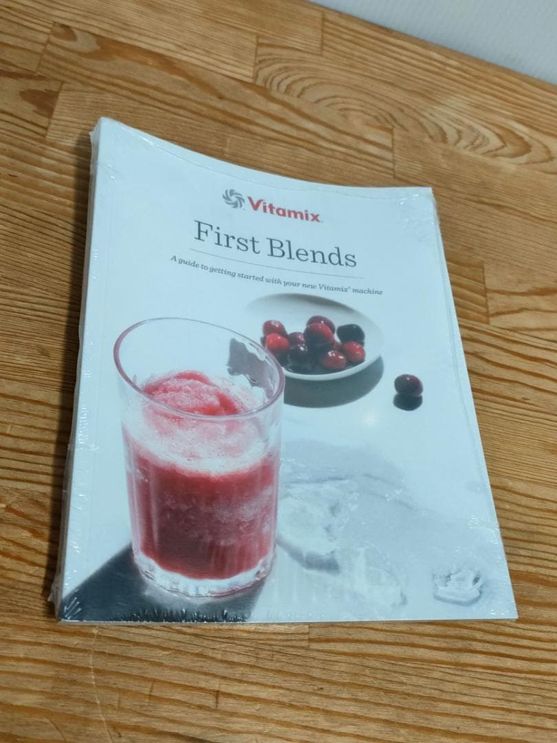 【未使用に近い】バイタミックスE320　タンパースタンド付き　1590