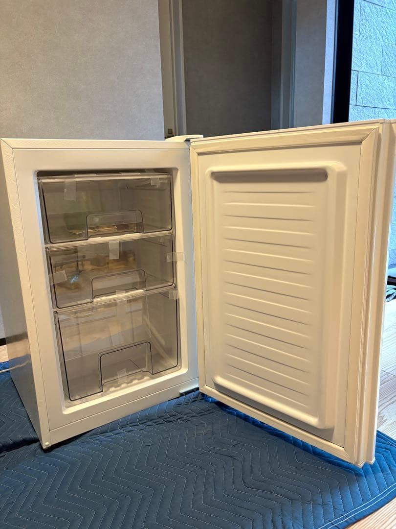 ALLEGIA 冷凍庫 61L 前開きタイプ