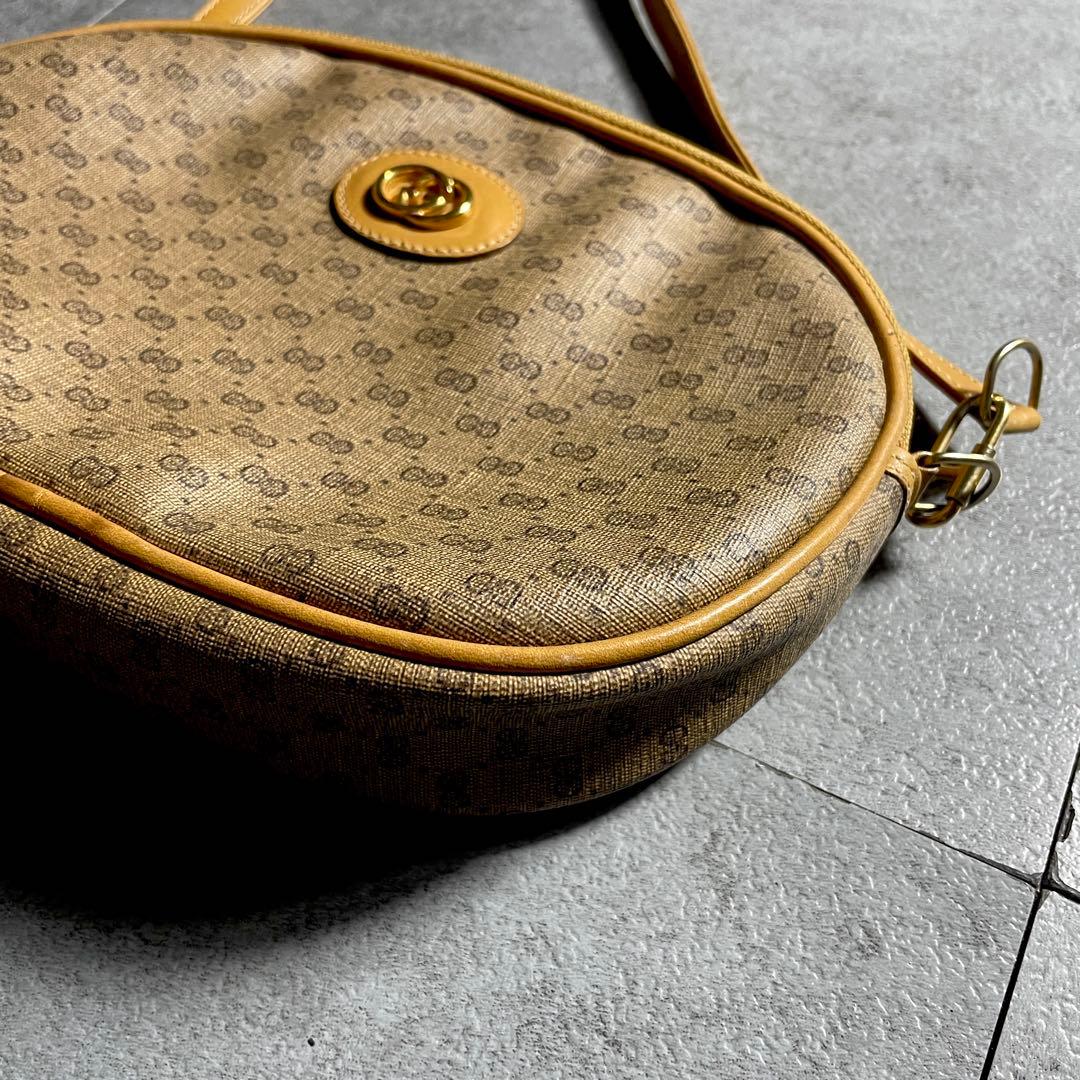 超希少✨️ OLD GUCCI ショルダーバッグ GG柄 ロゴ装飾 PVC