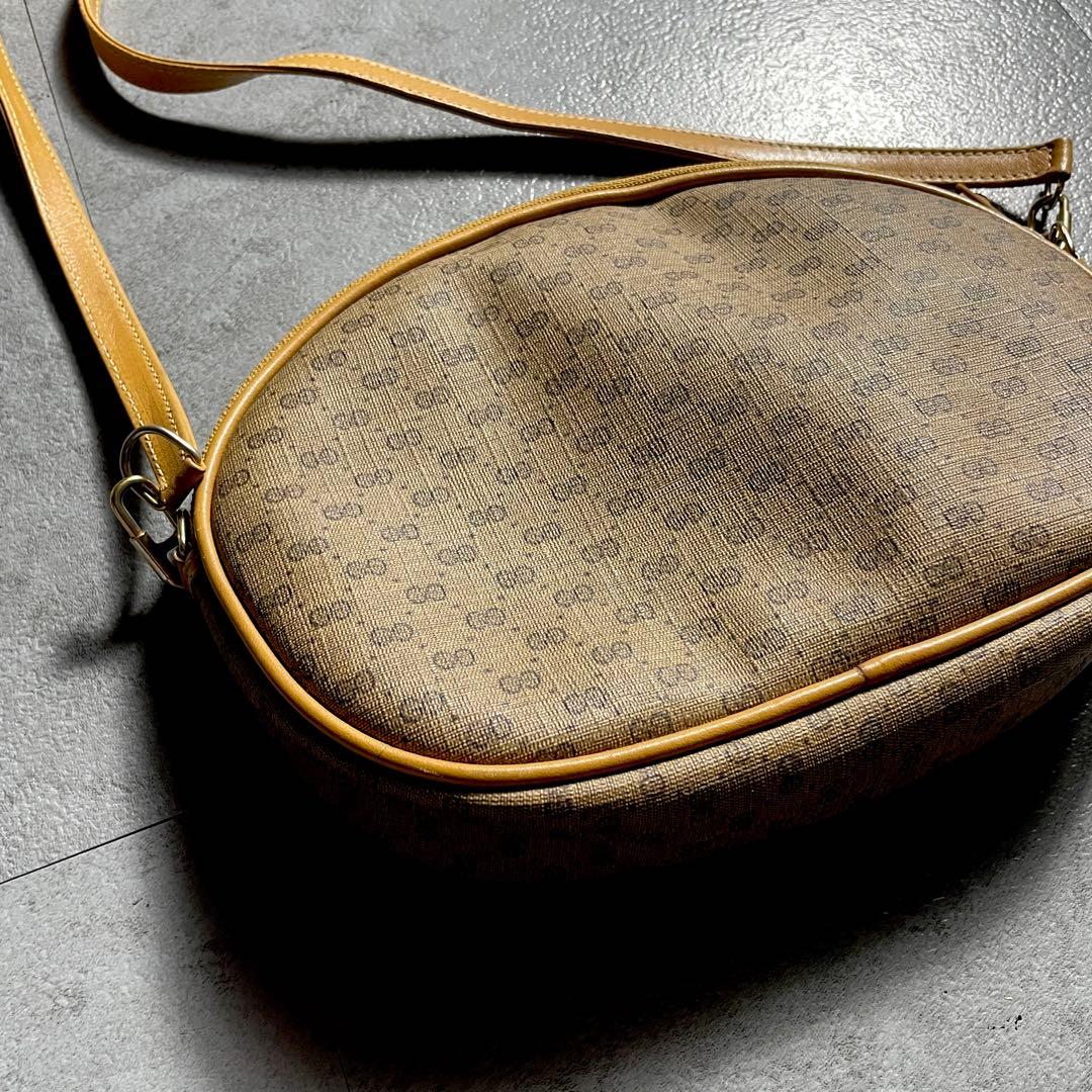 超希少✨️ OLD GUCCI ショルダーバッグ GG柄 ロゴ装飾 PVC
