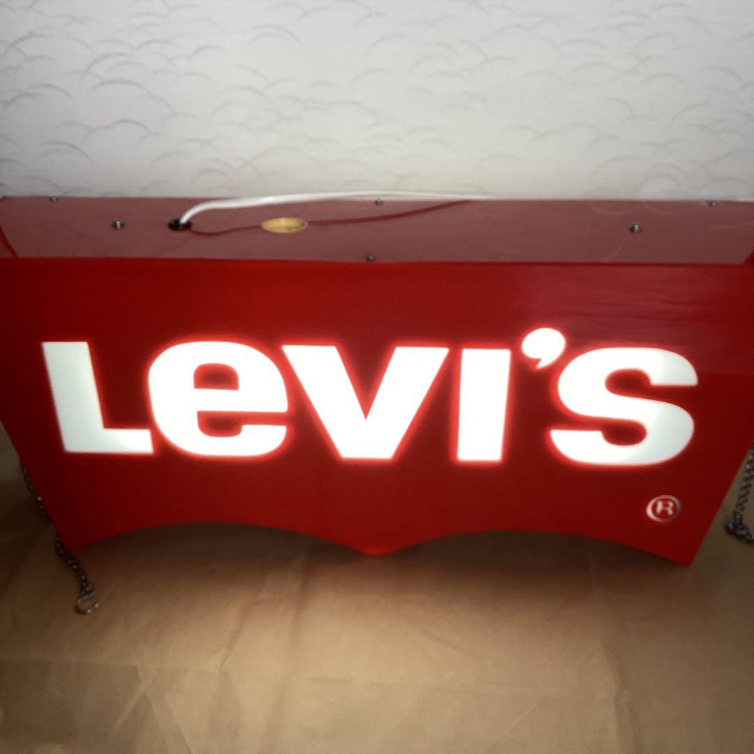 Levi's 電飾看板
