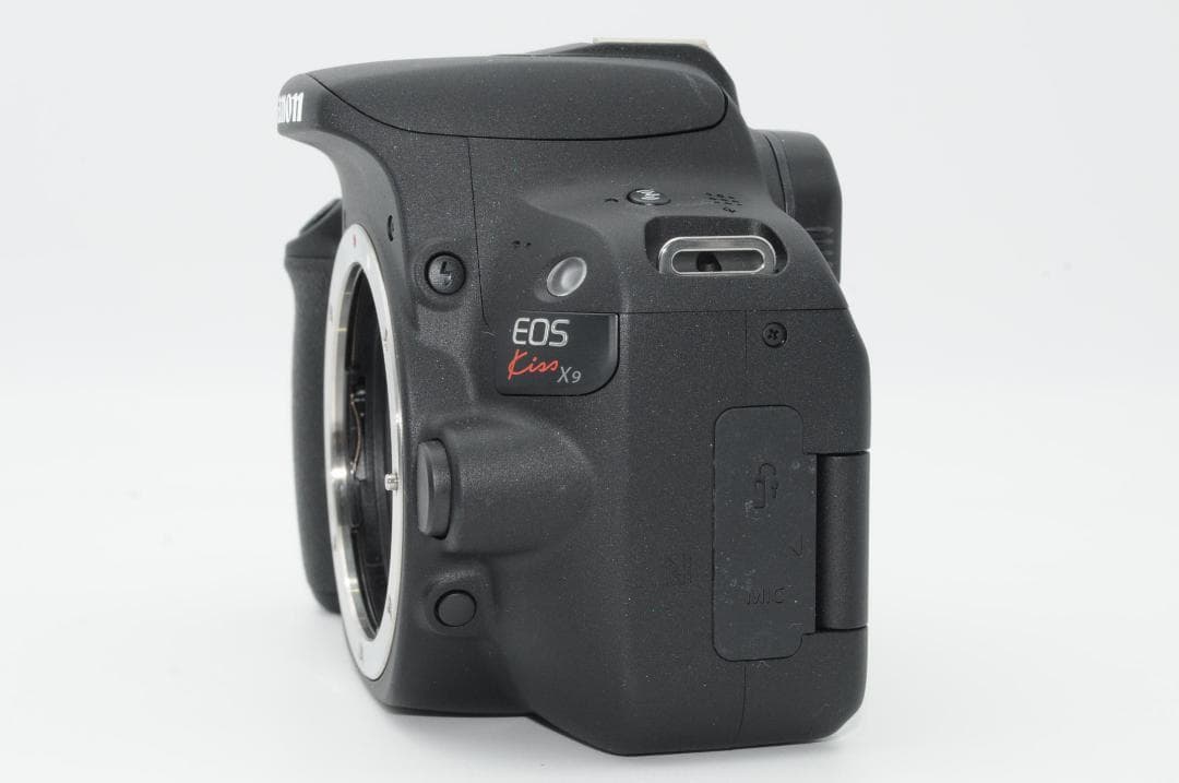 ☆新品クラス⑨☆冬SALE☆ Canon EOS Kiss x9 ダブルレンズ