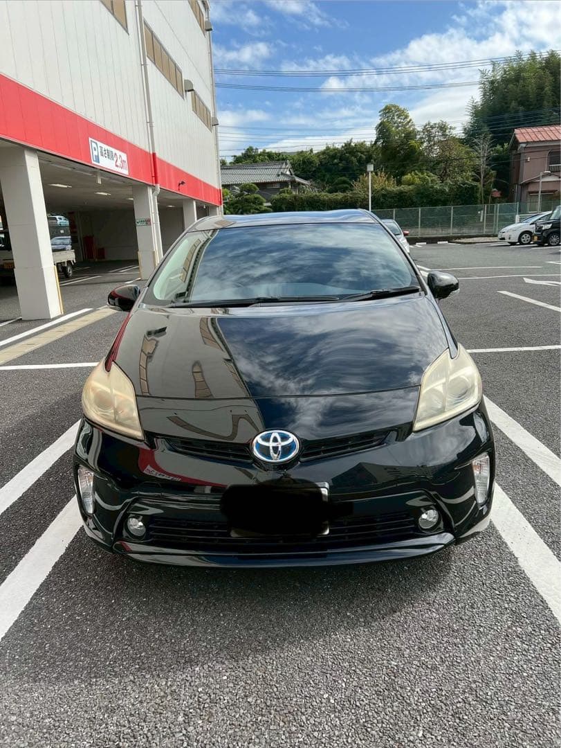 トヨタ プリウス 黒色